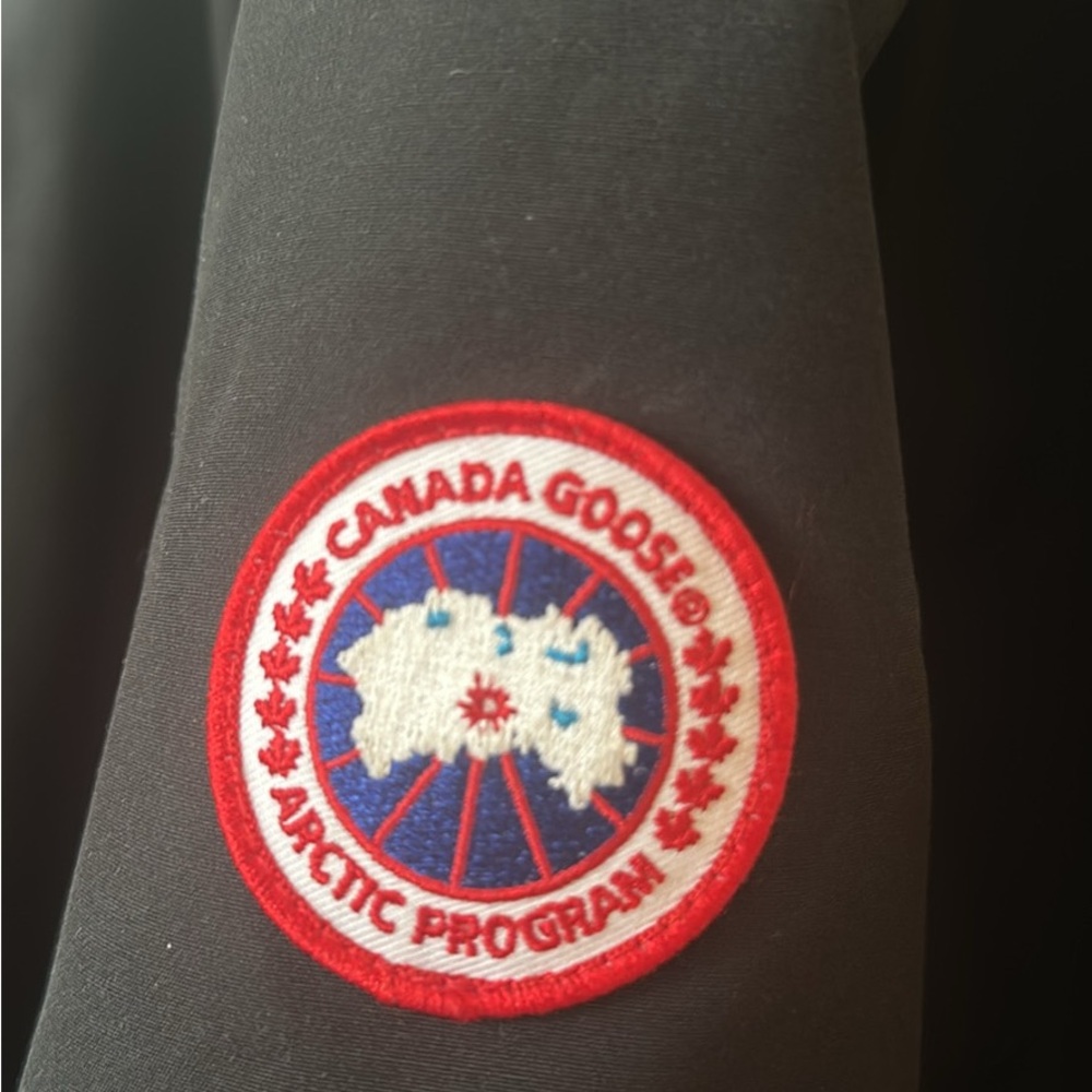 Canada Goose parka, women’s-Rossclair. Excellent condition.